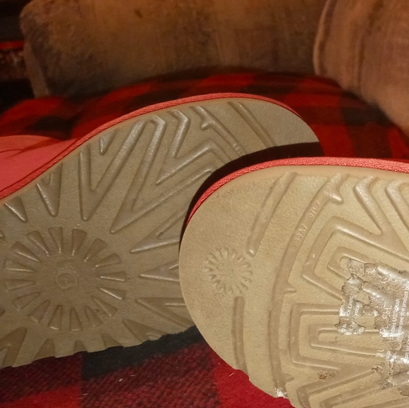 Uggs - Picture 7 of 8
